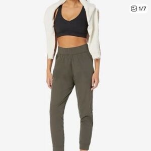 Cotopaxi Veza Adventure Jogger Size Medium